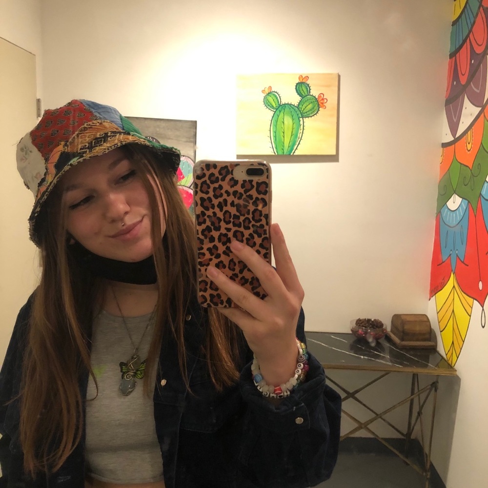 Meet your Posher, Katelyn
